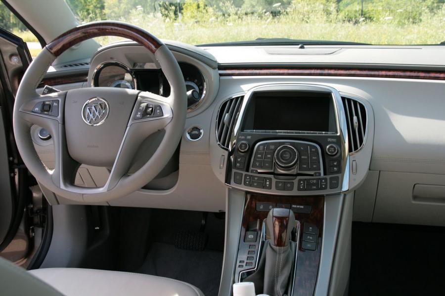 Торпедо Buick LaCrosse 2010 года  (NA) (фото 45 из 121)